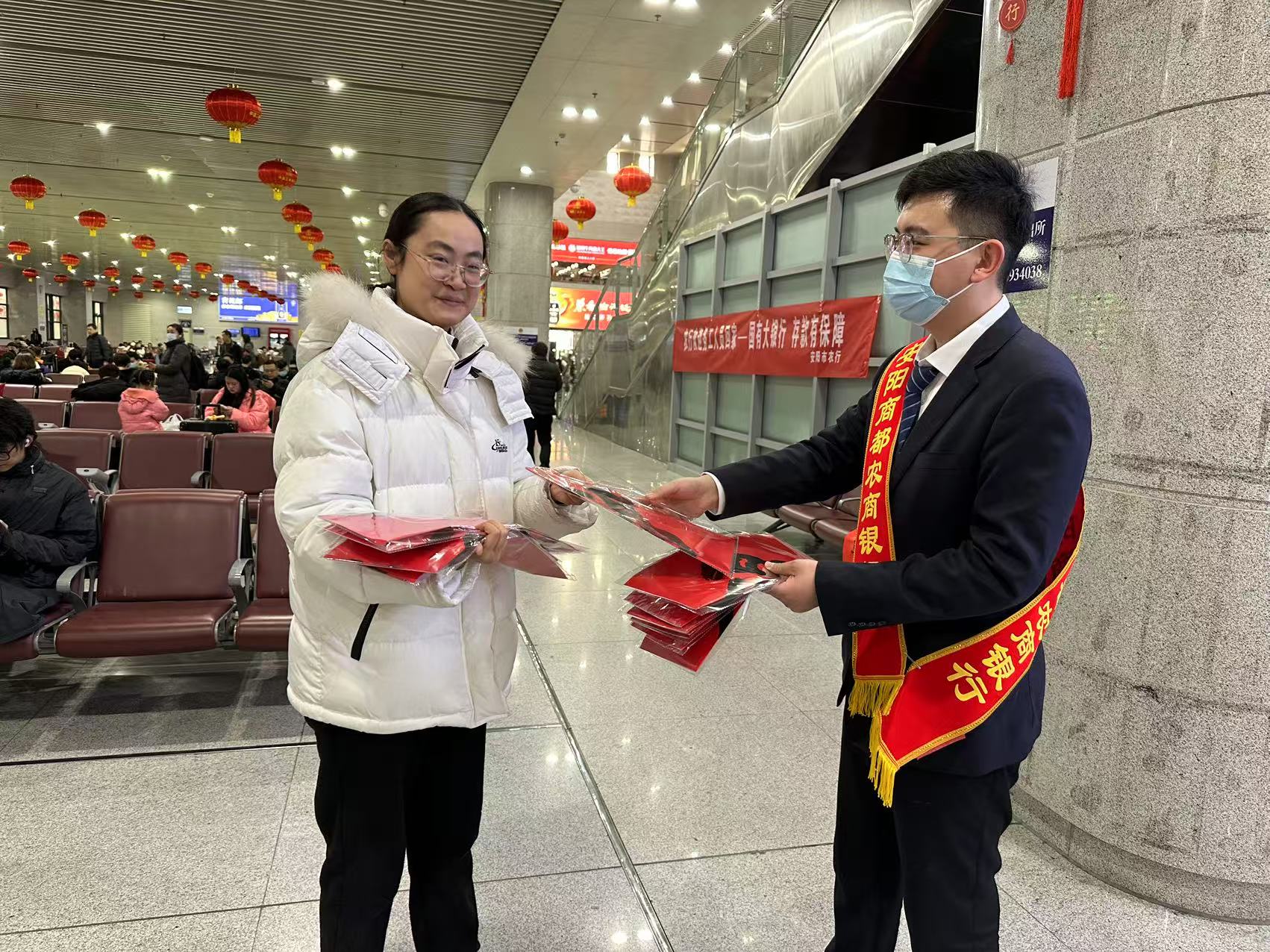 安阳商都农商银行官网_安阳东站书法家春联_河南农商银行新春主题活动