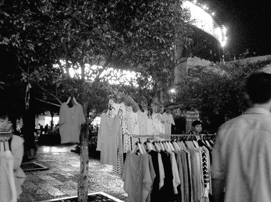 街头小吃摆摊技巧_夏季热门甜品地摊生意_2025地摊暴利新产品视