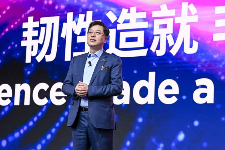 新IT理念_联想云誓师_联想过去三年盈利情况