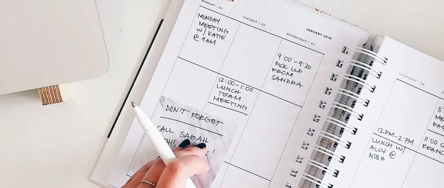 职场月报撰写模板与技巧大揭秘，助你展现工作成果