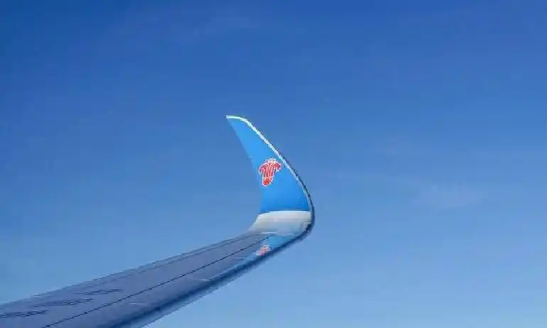 海航巨亏1047亿，负债率98.9%！客运增长14%却难抵历