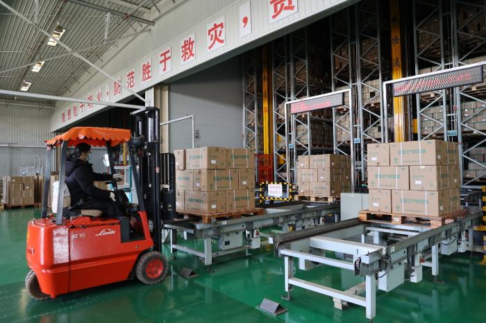 神威药业图片_优化新冠防控措施_神威藿香正气软胶囊生产供应