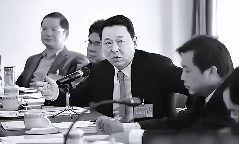 金路集团宏达股份刘氏家族资本运作影响_汉龙集团刘汉控制被警方控制_汉龙集团现在谁接管