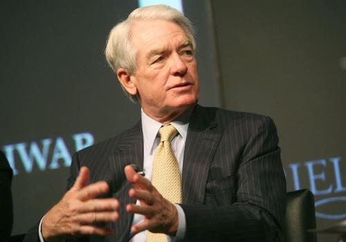 查尔斯·施瓦布 嘉信理财 创始人_嘉信理财的管理者是谁